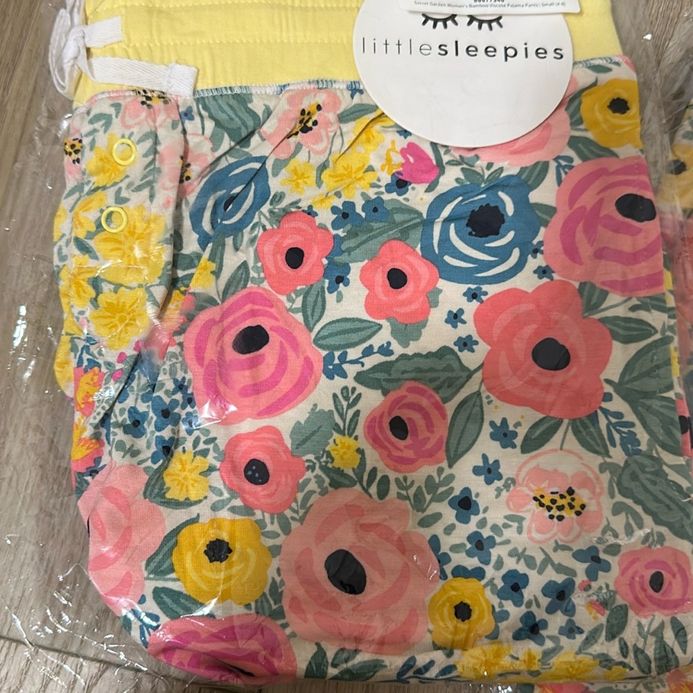 NWT LITTLE SLEEPIES women’s secret garden (Floral) pajama pant